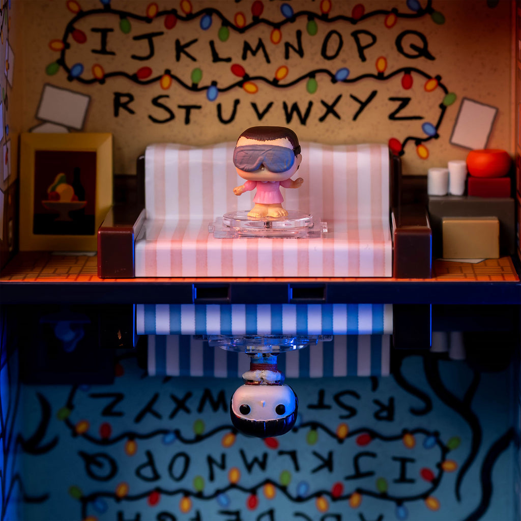 Image produit Stranger Things - Présentoir Funko Bitty Pop Maison des Byers avec 2 figurines
