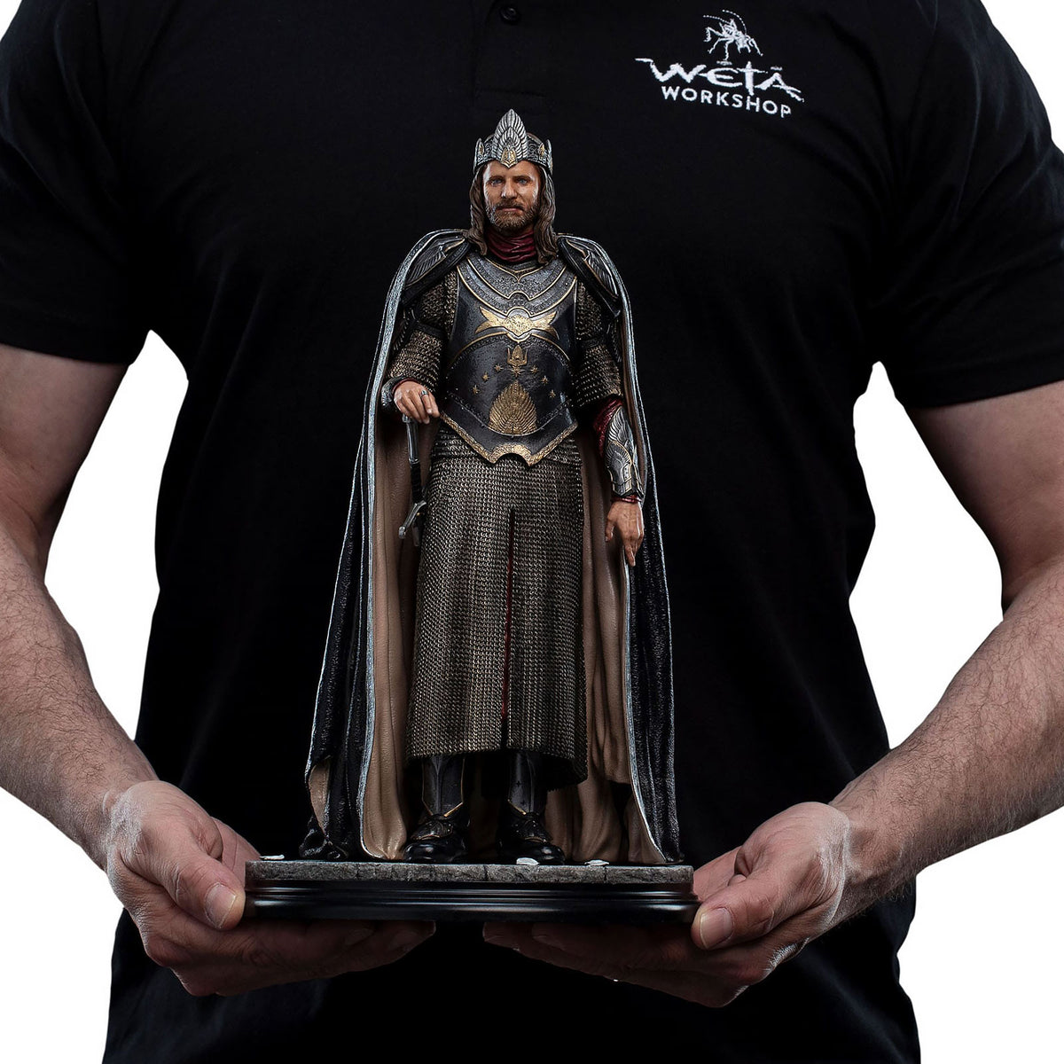 Image produit Le Seigneur des Anneaux - Figurine Roi Aragorn Série Classique