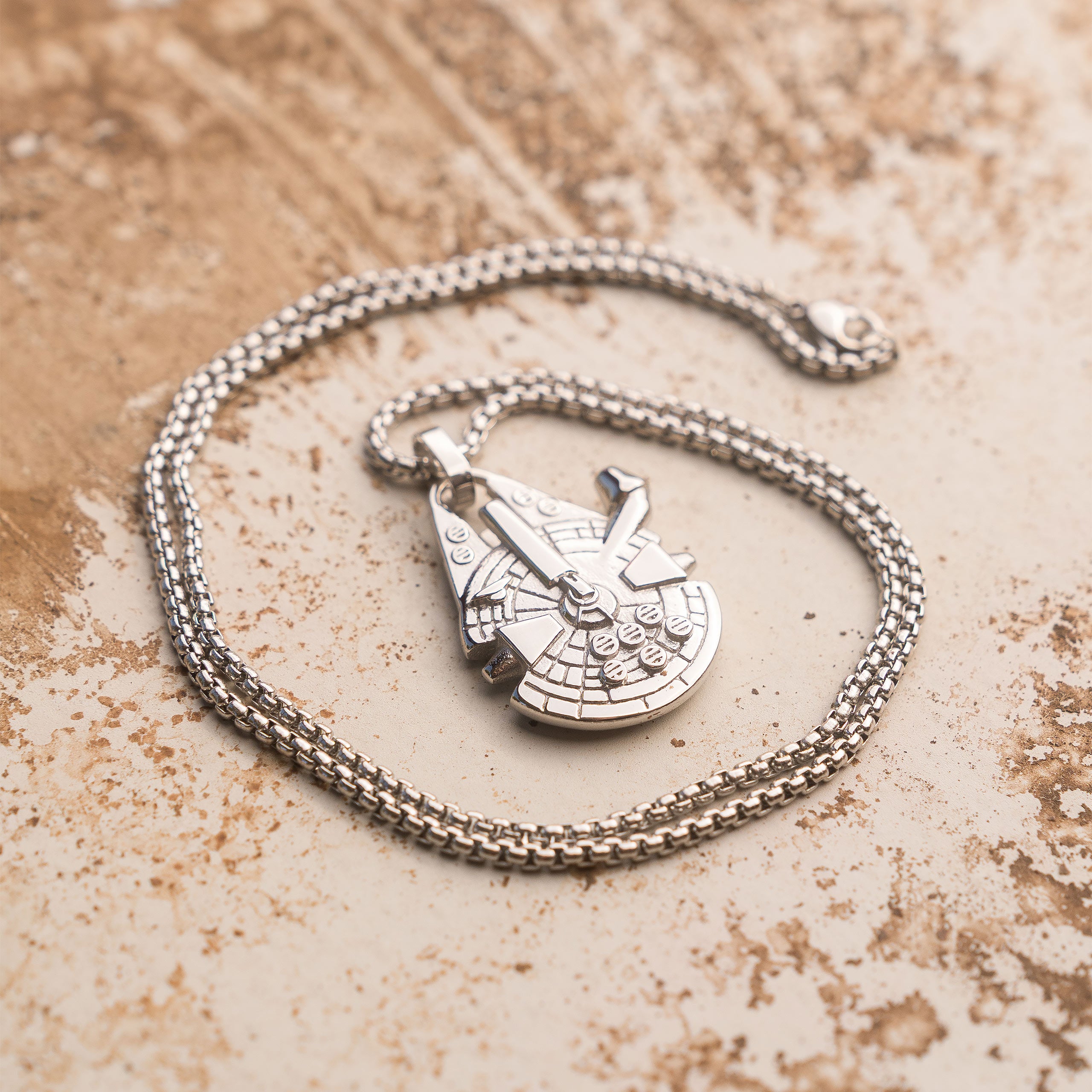 Image produit Collier Faucon Millenium - Star Wars