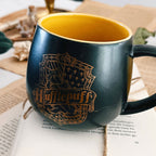 Image produit Mug Poufsouffle avec Blason 3D de Poudlard à l'intérieur - Harry Potter