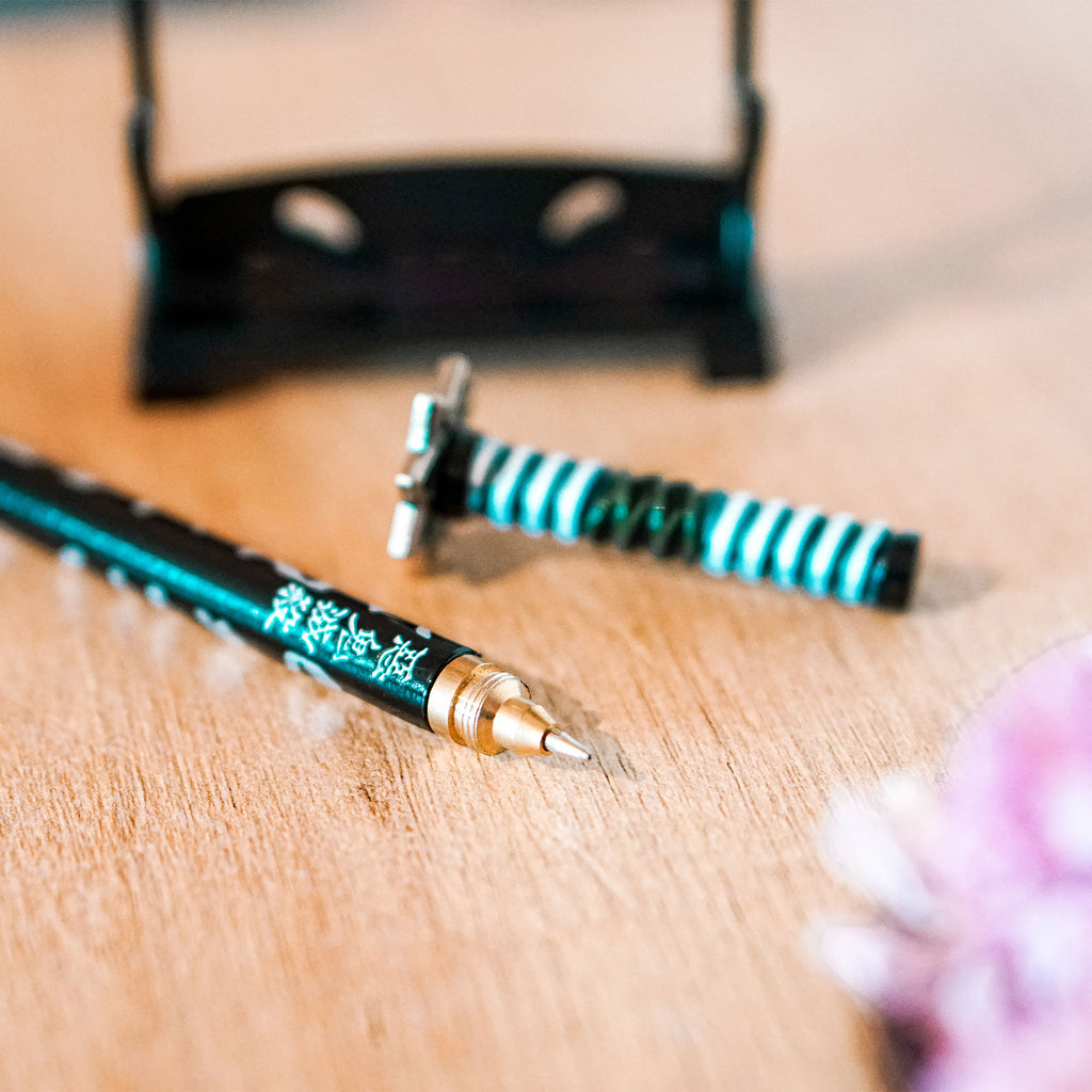 Image produit Demon Slayer - stylo-bille katana de Sanemi avec support