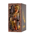 Image produit Harry Potter - Modèle Book Nook Chemin de Traverse en bois