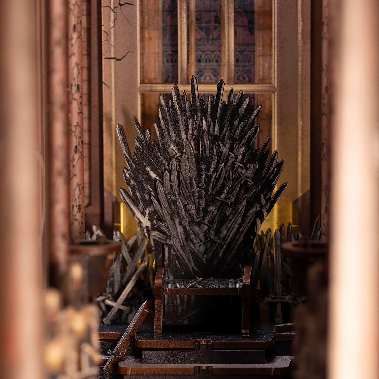 Image produit Game of Thrones - Trône de Fer Book Nook Kit Maquette en Bois