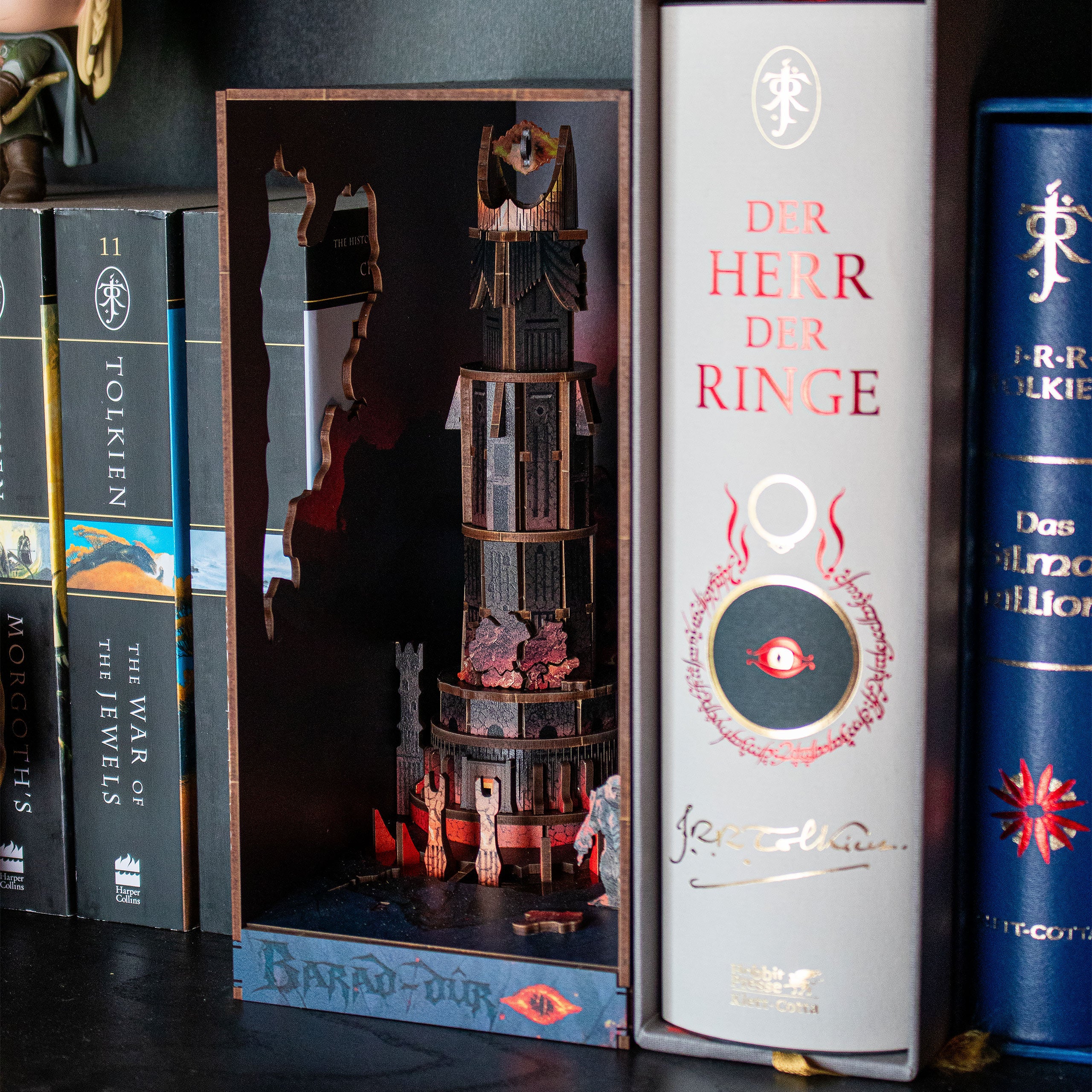Image produit Le Seigneur des Anneaux - Book Nook Barad-dûr kit maquette en bois