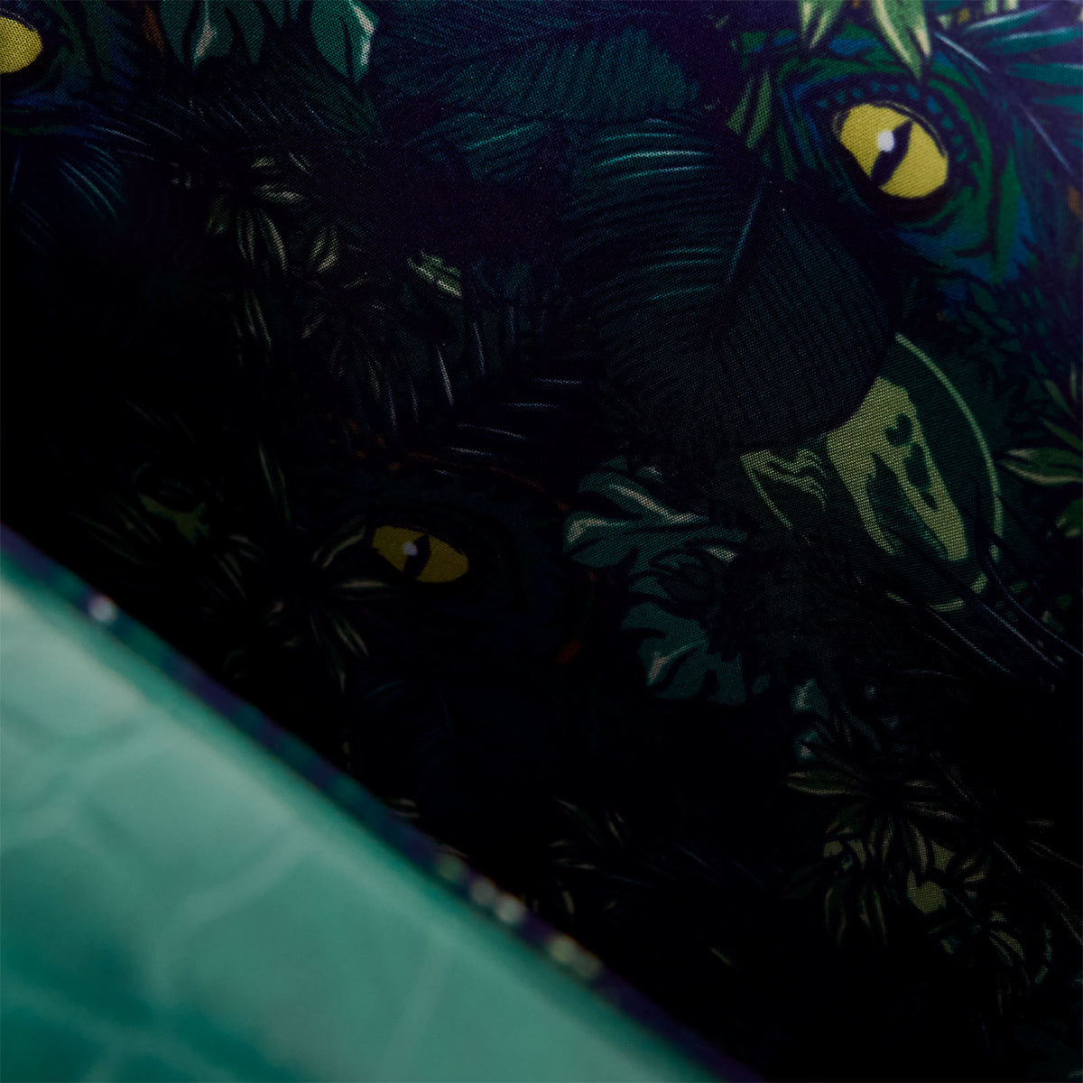 Image produit Sac bandoulière Velociraptor Glow in the Dark - Jurassic World