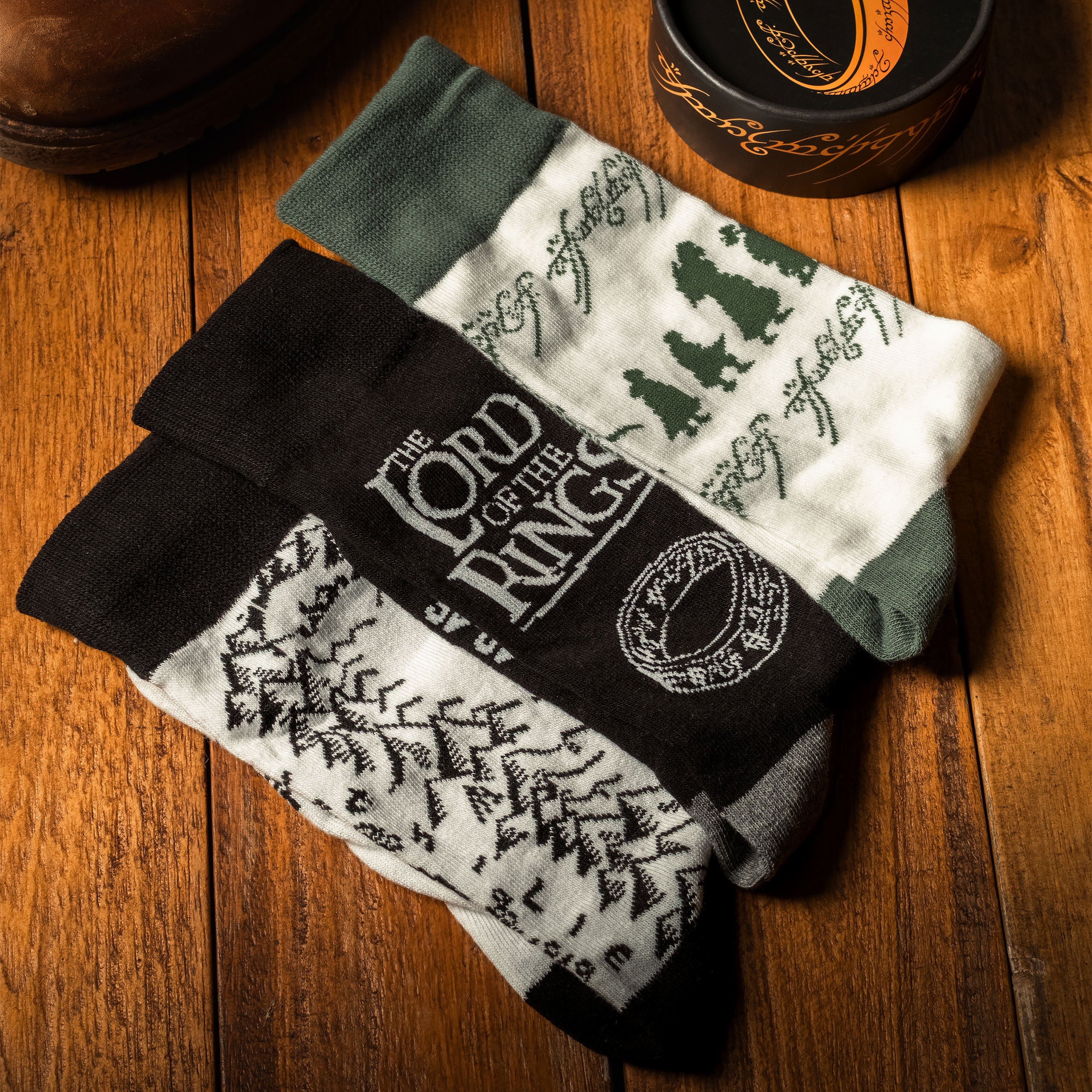 Image produit Le Seigneur des Anneaux - Les Compagnons chaussettes lot de 3 dans une boîte cadeau