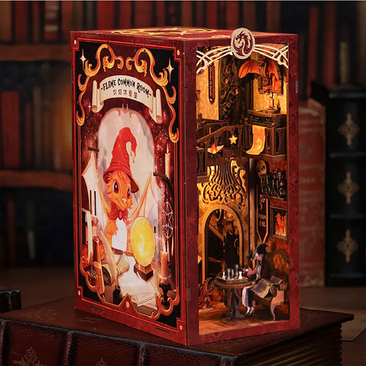 Image produit Flame Common Room Book Nook kit maquette en bois pour fans de Harry Potter