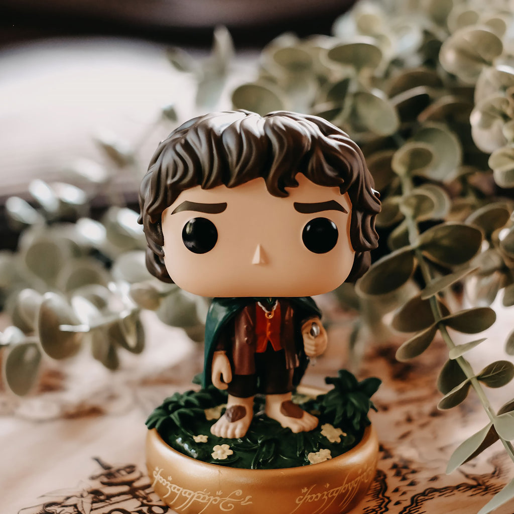 Image produit Le Seigneur des Anneaux - Figurine Funko POP! Frodo (brille dans le noir)