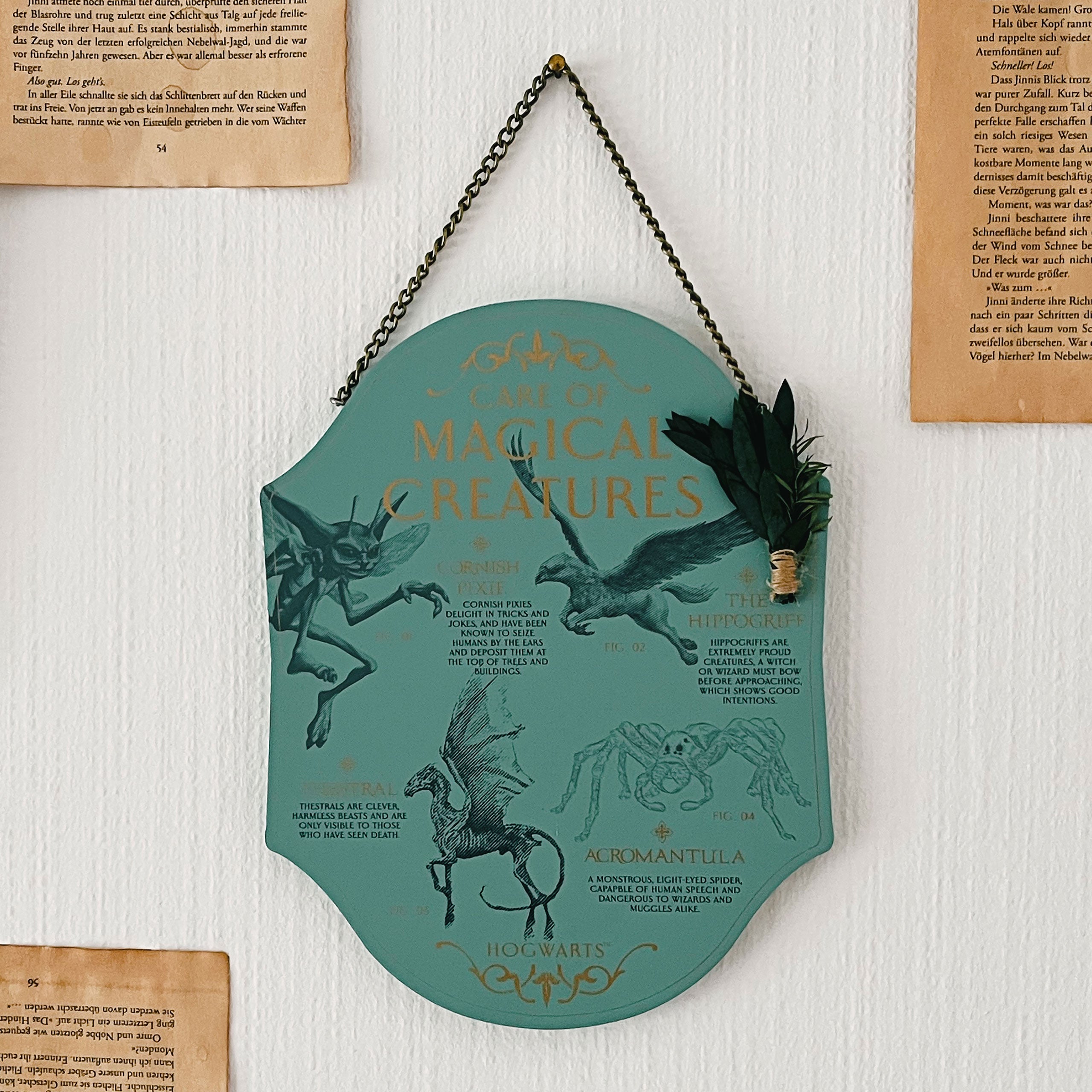 Image produit Harry Potter - Tableau mural en bois Soins aux créatures magiques