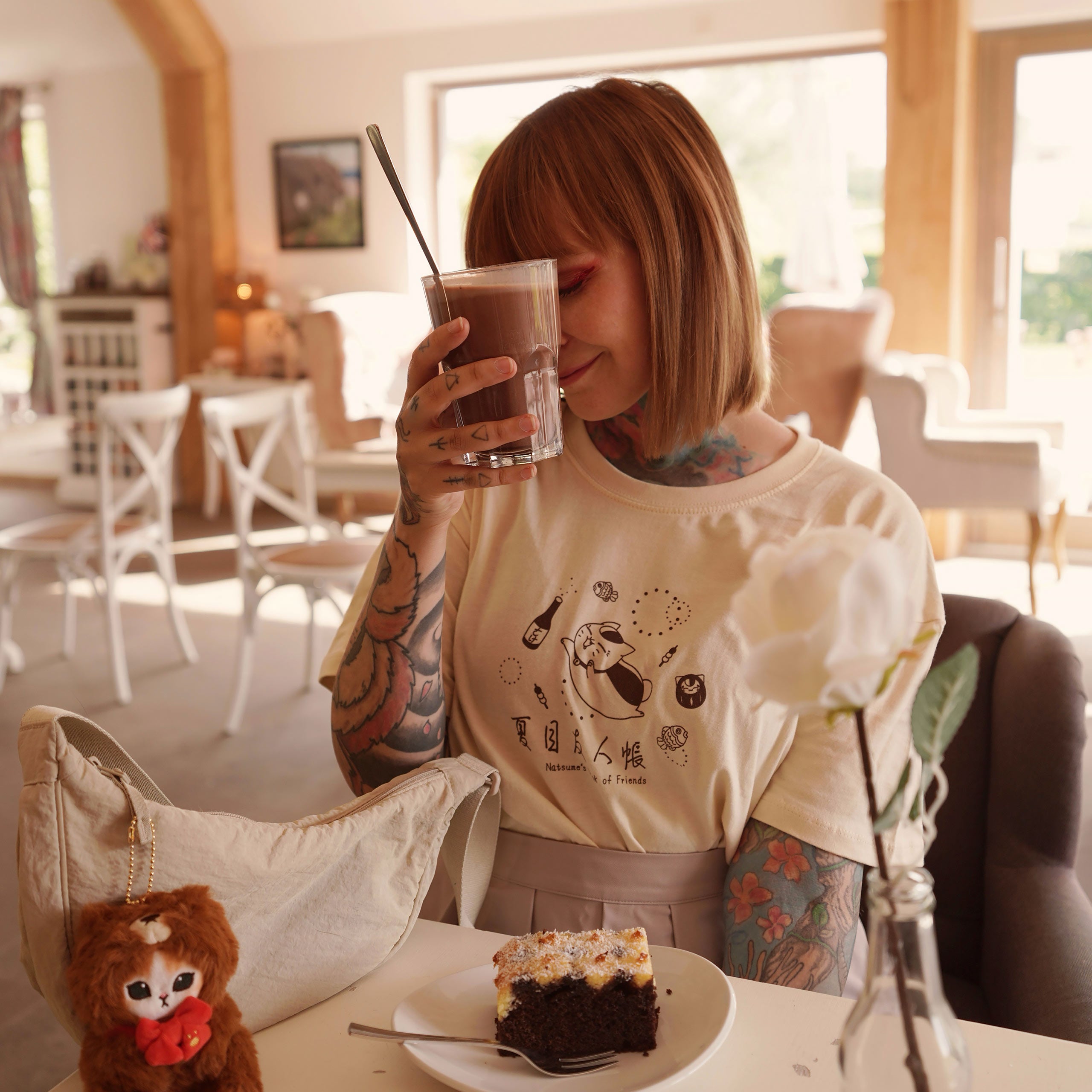 Image produit T-shirt Nyanko Sensei Sake pour les fans de Natsume's Book of Friends