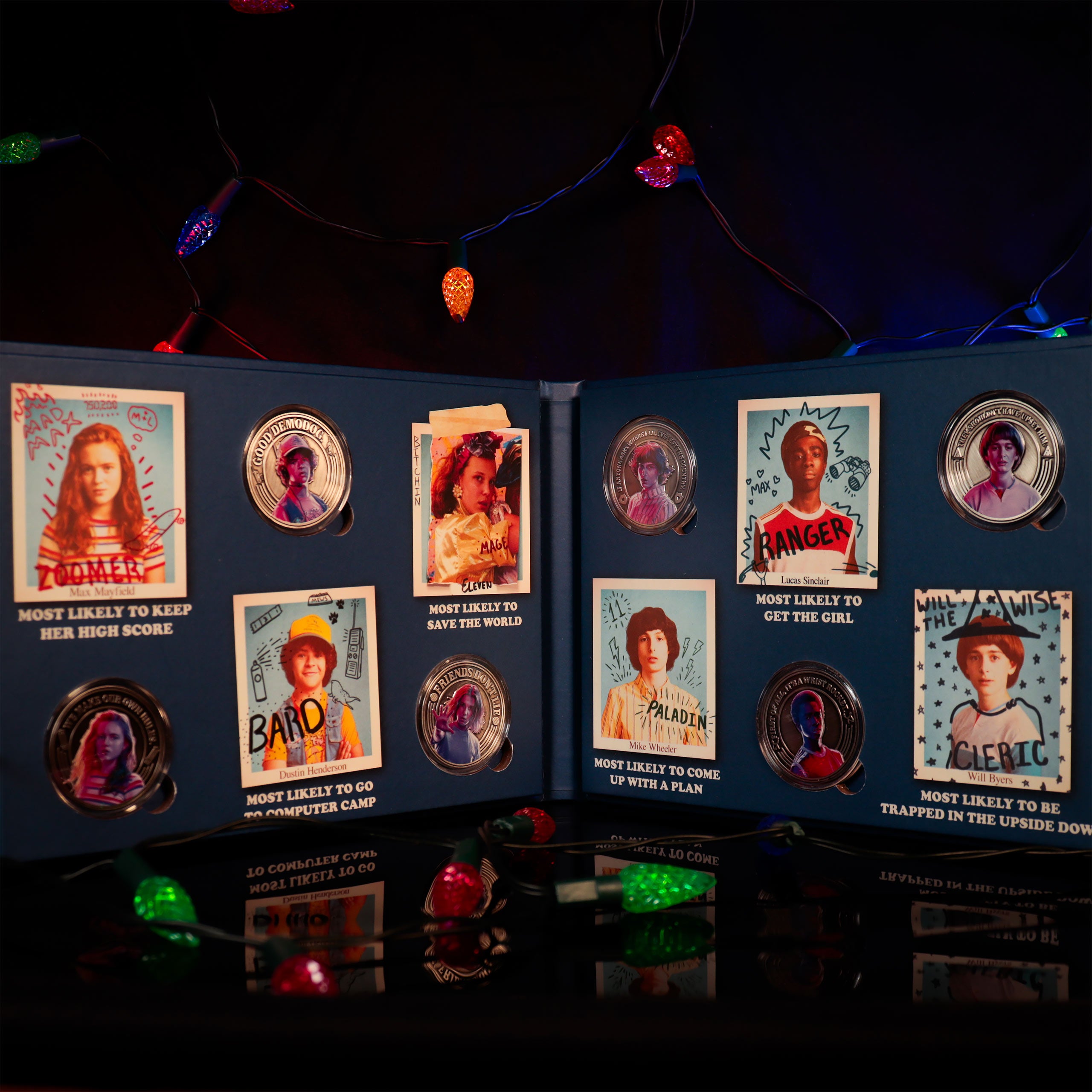 Image produit Stranger Things - Album de pièces de collection Hawkins Middle School