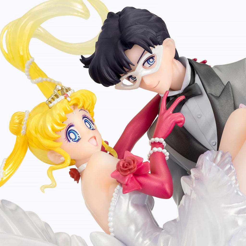 Image produit Sailor Moon - Statue Usagi & Tuxedo Mask Moonlight Glow Edition
