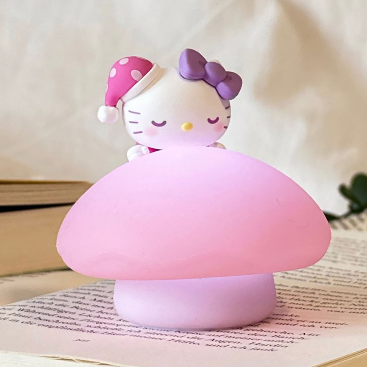 Image produit Hello Kitty and Friends - Figurine mystère YuMe Little Mushroom veilleuse