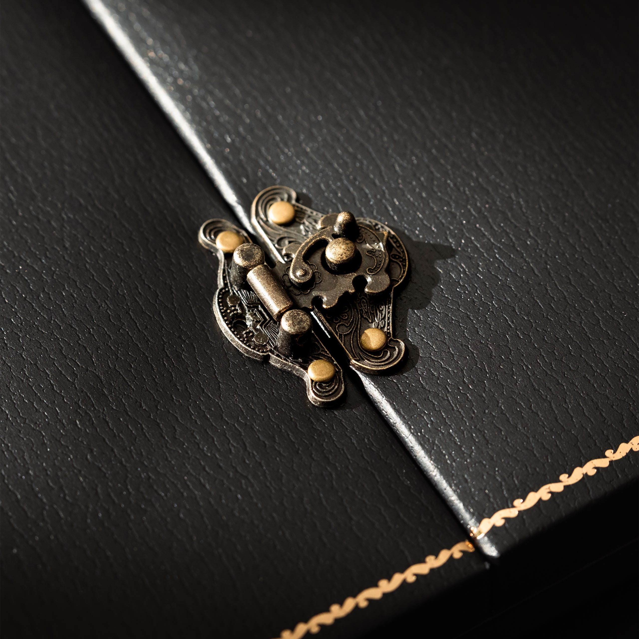 Image produit Harry Potter - Réplique du collier d’opale maudit