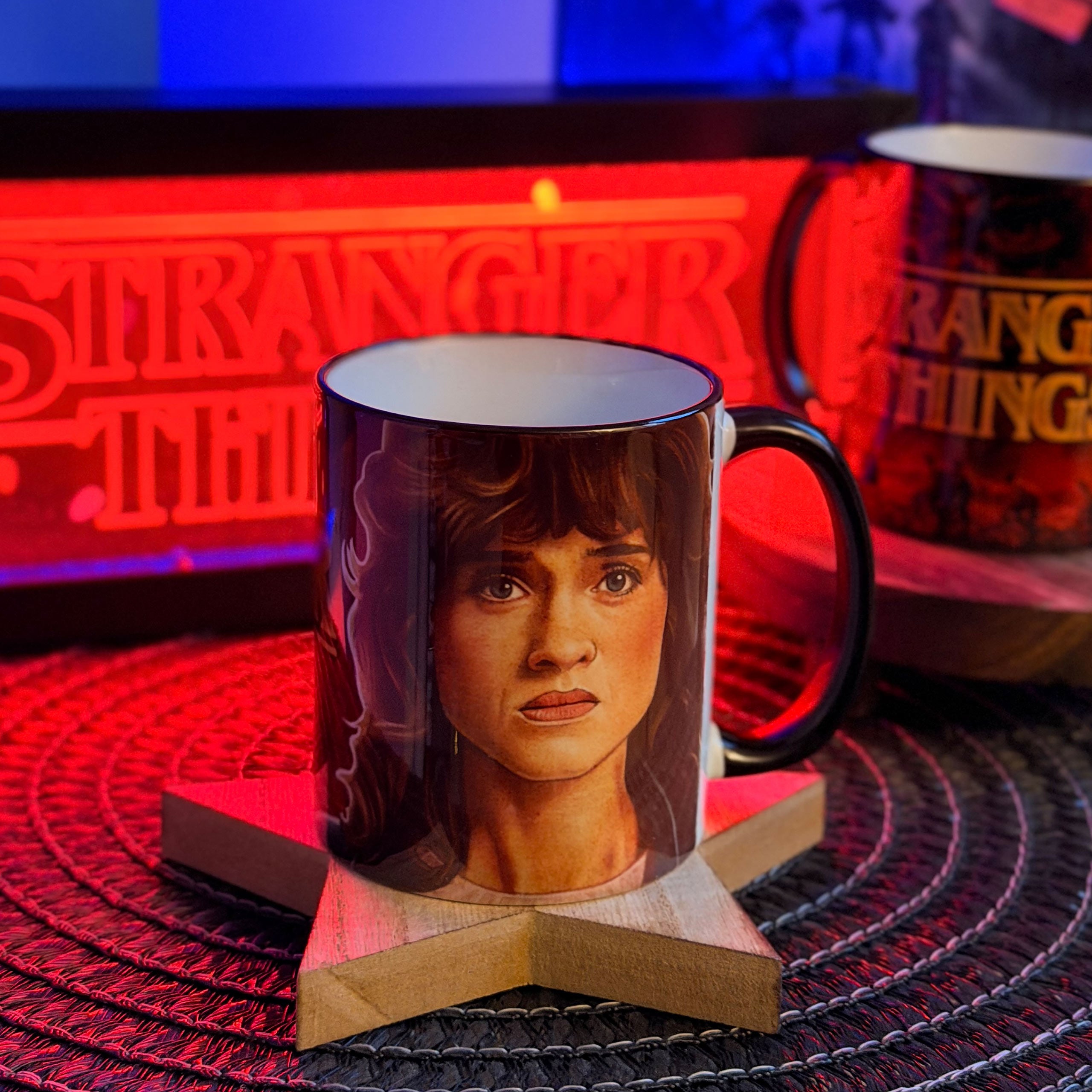 Image produit Mug Nancy - Stranger Things Saison Finale