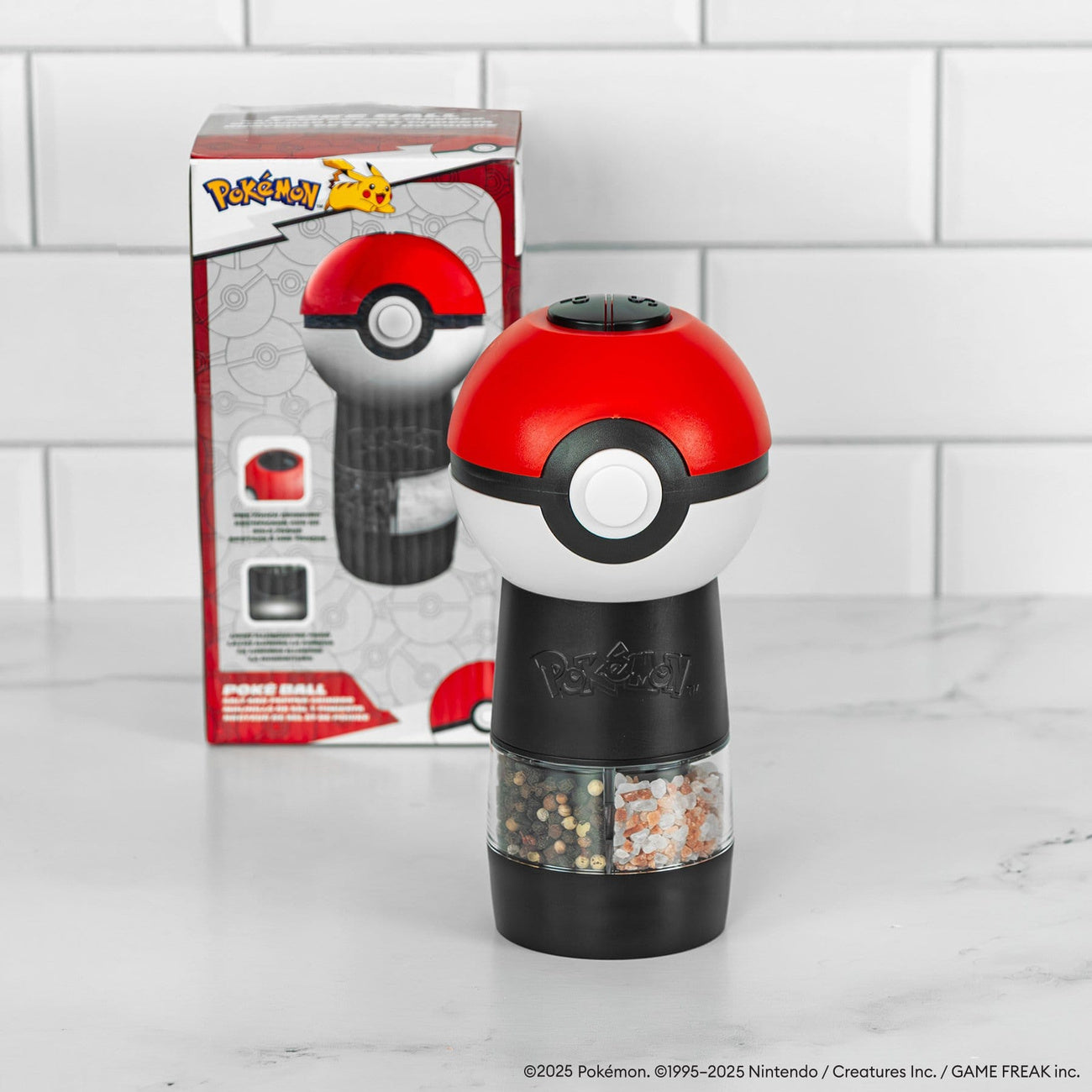 Image produit Pokémon - Moulin à sel et poivre électrique Poké Ball