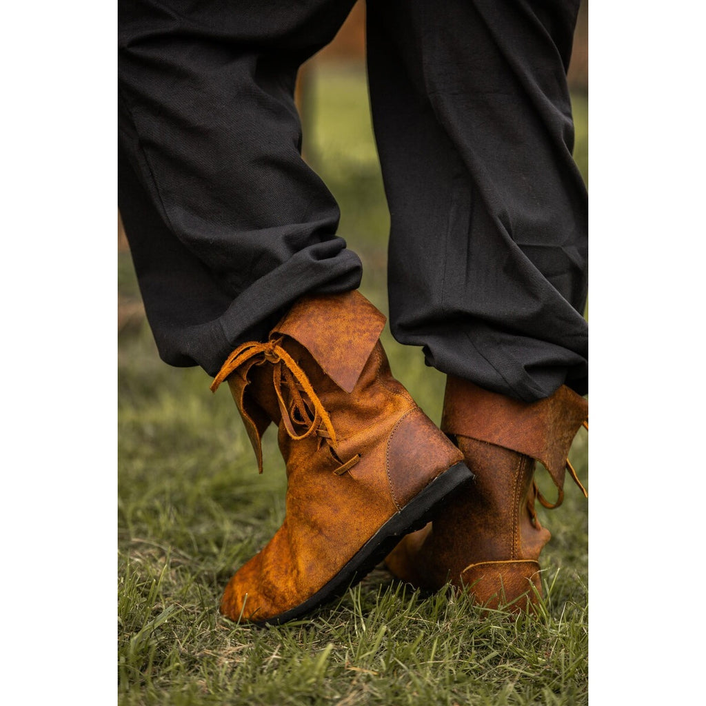 Image produit Bottes médiévales à revers en cuir nubuck marron