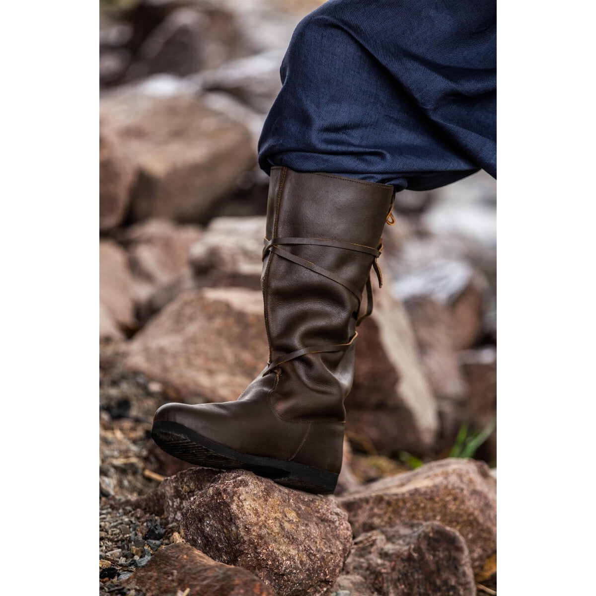 Image produit Bottes médiévales Ole en cuir nubuck marron