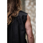 Image produit Chemise médiévale à col montant lacée Louis sans manches noire