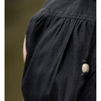 Image produit Chemise médiévale à col montant lacée Louis sans manches noire