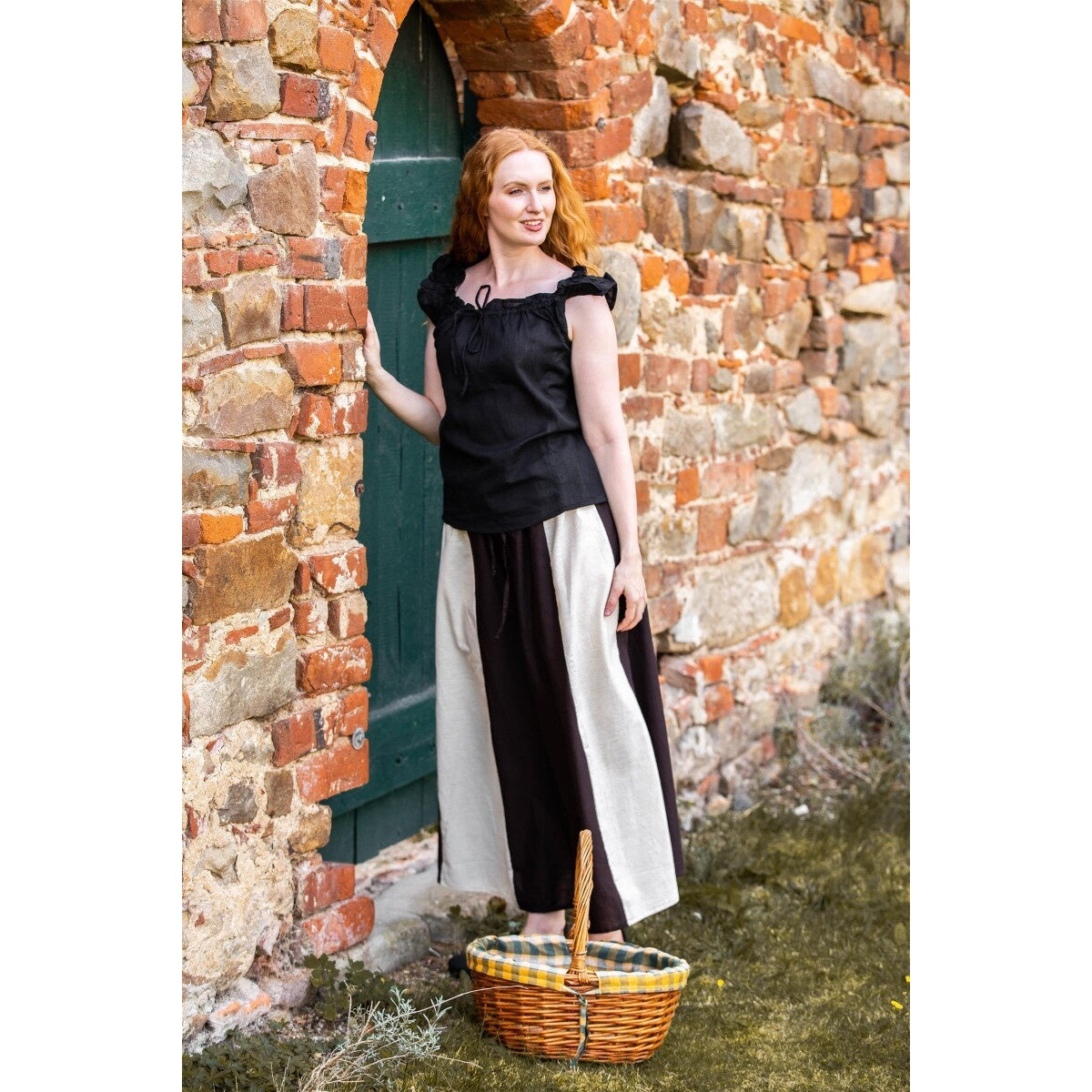 Image produit Blouse d’été médiévale Lotte à volants noir