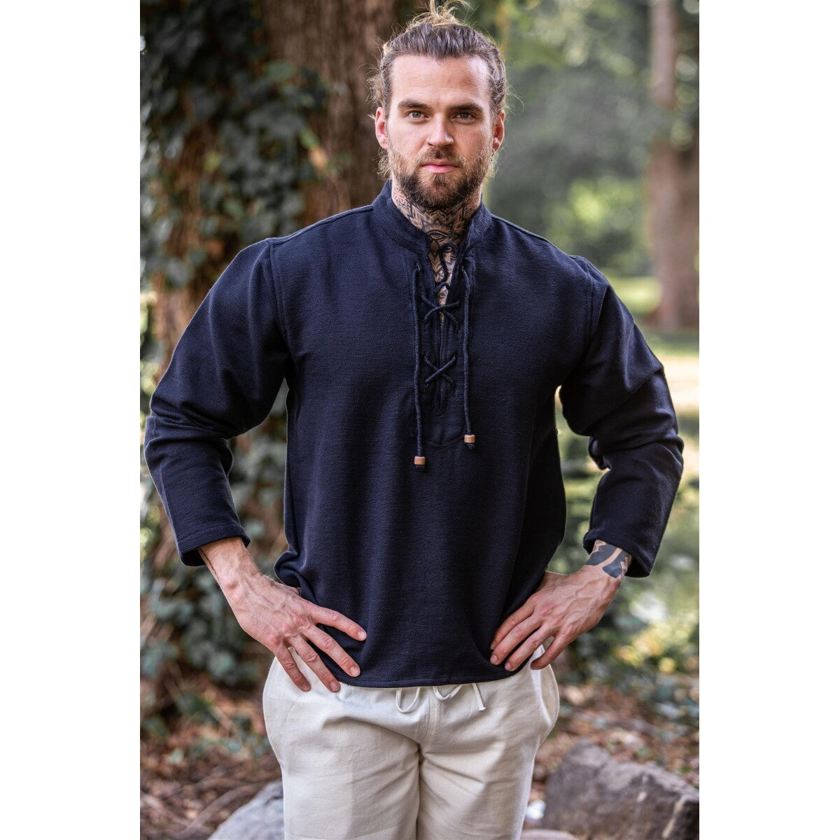 Image produit Chemise médiévale en coton Ingolf tissée à la main noire