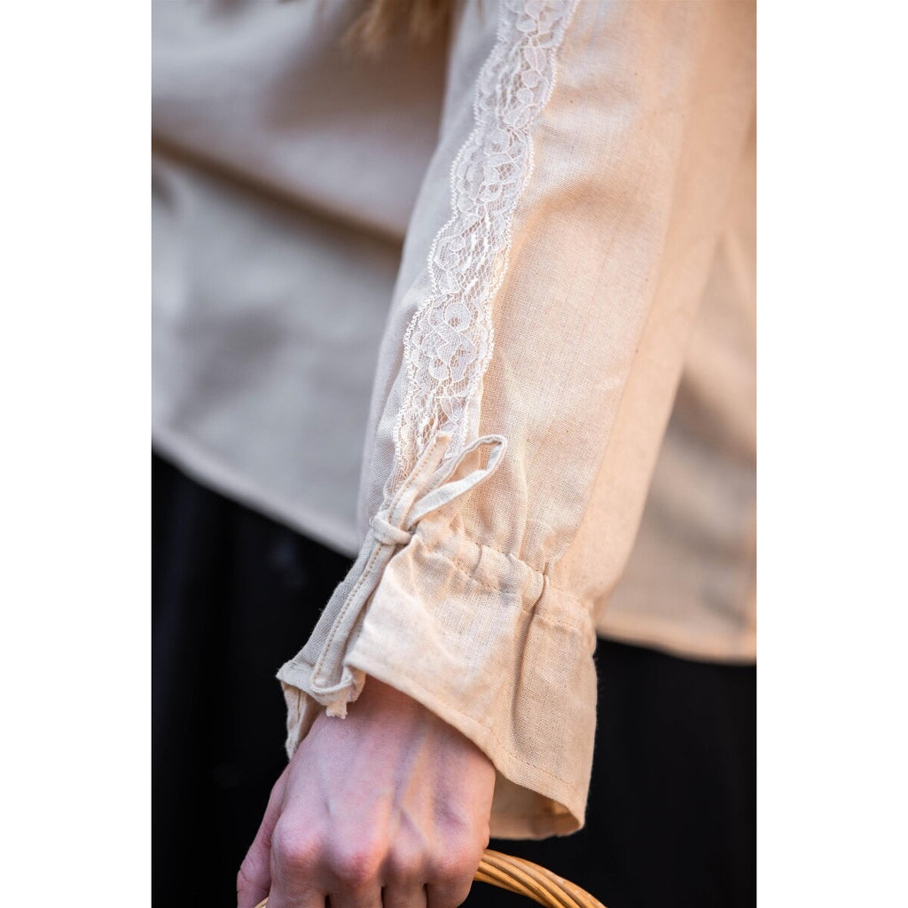 Image produit Blouse médiévale avec dentelle Bettina