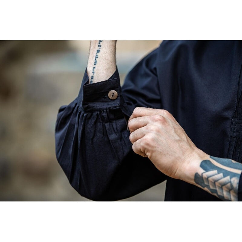 Image produit Chemise médiévale à plis nervurés avec boutons en bois Oswald noir