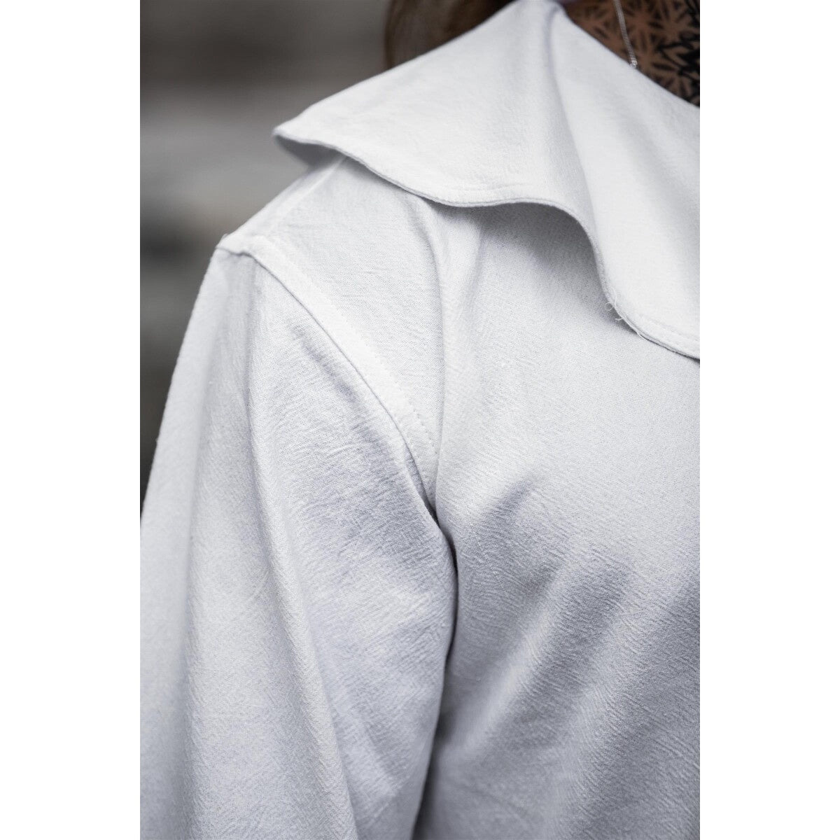 Image produit Chemise médiévale à col rond Athos blanche