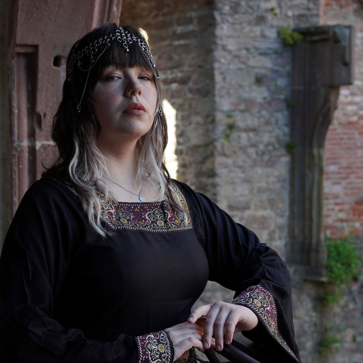 Image produit Robe médiévale Katharina noire