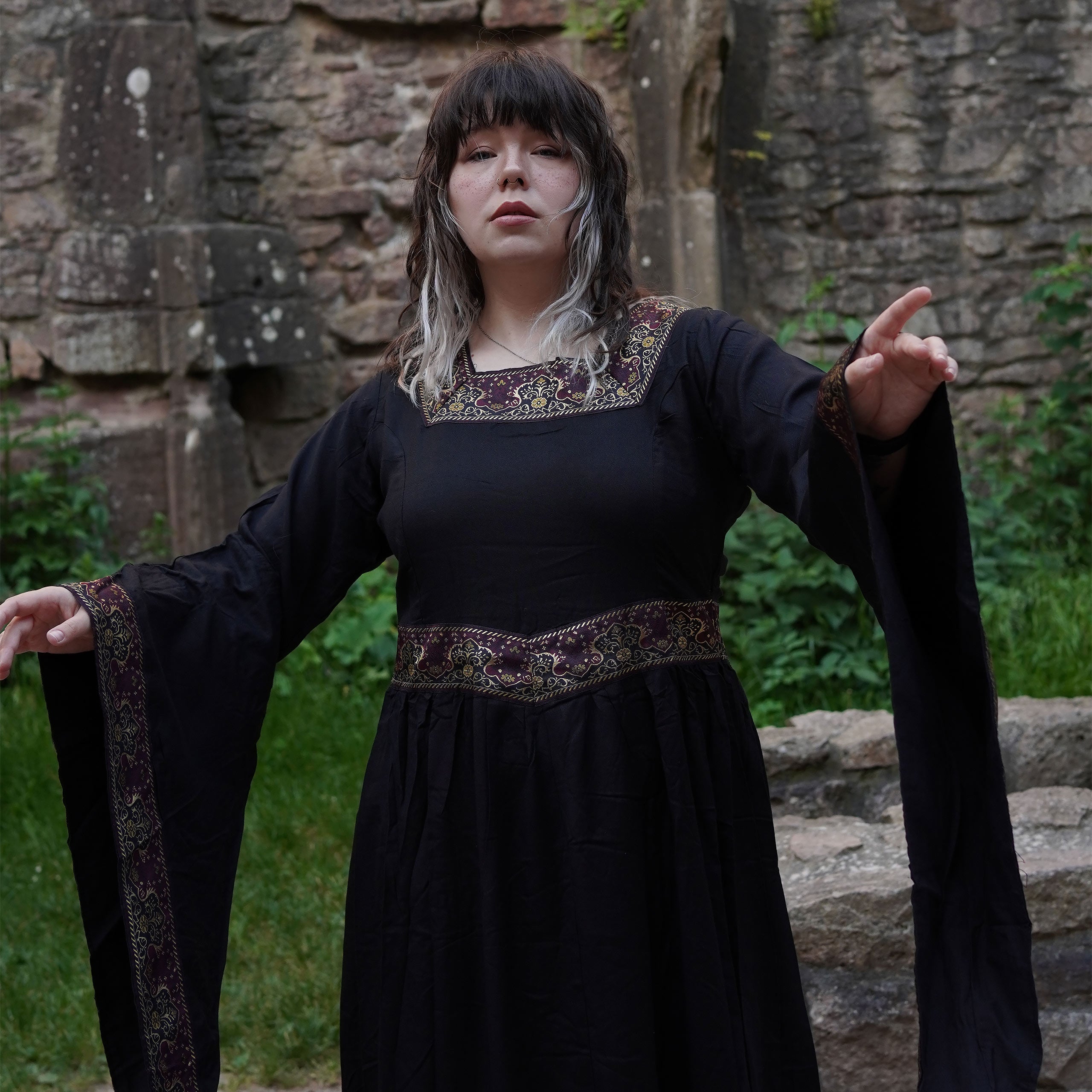 Image produit Robe médiévale Katharina noire