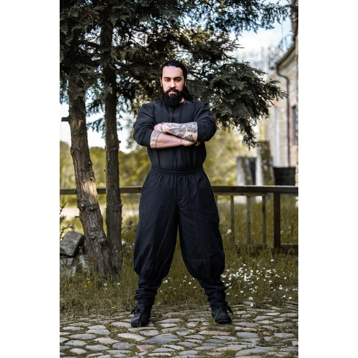 Image produit Pantalon médiéval Tiago avec laçage de jambe noir