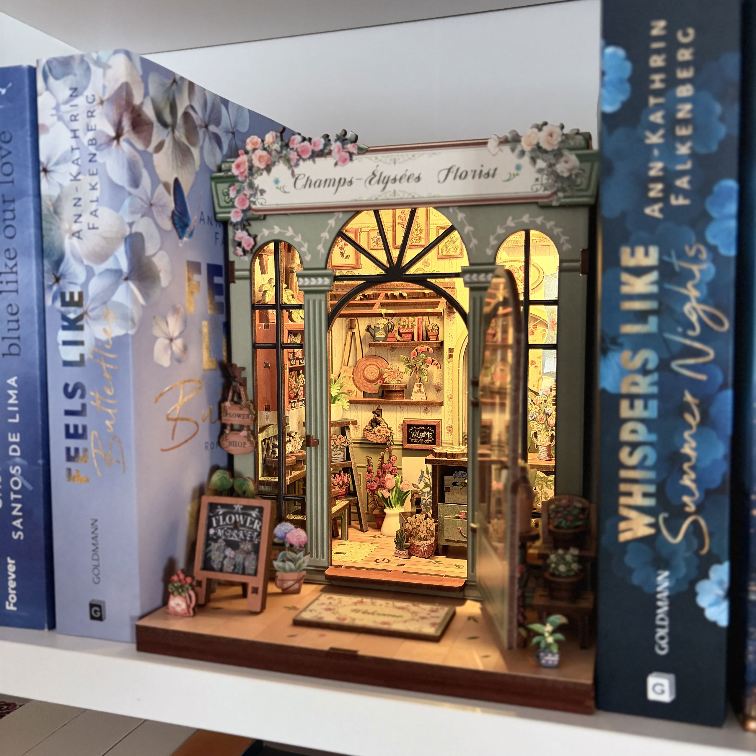 Image produit CuteBee - Maquette de maison miniature Book Nook Champs-Élysées Florist
