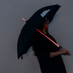 Image produit Parapluie sabre laser Dark Vador avec fonction lumineuse - Star Wars