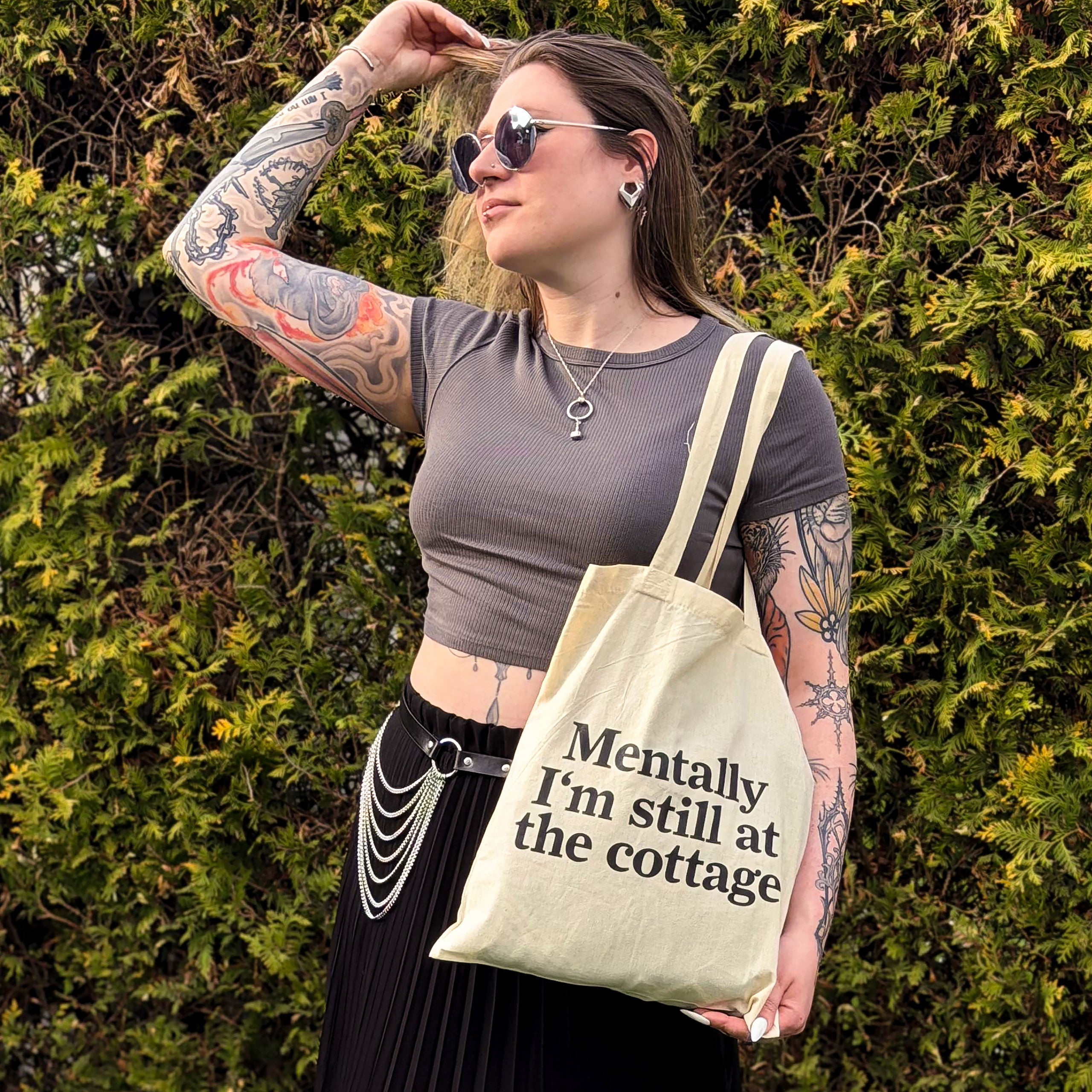 Image produit Sac en toile Still at the Cottage pour fans de Heated Rivalry
