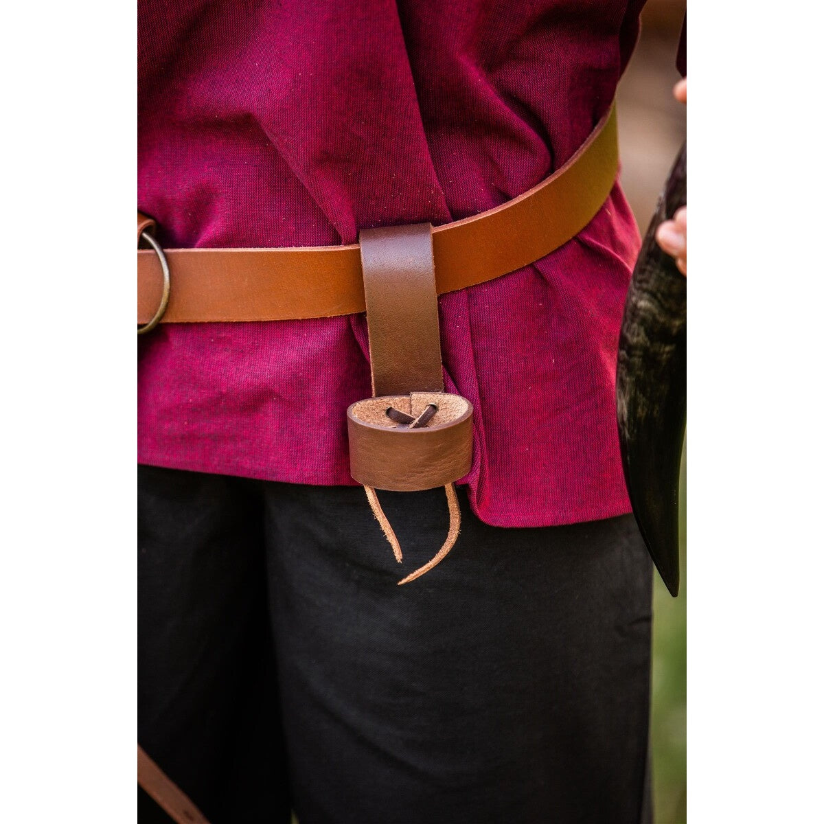 Image produit Porte-cor en cuir médiéval