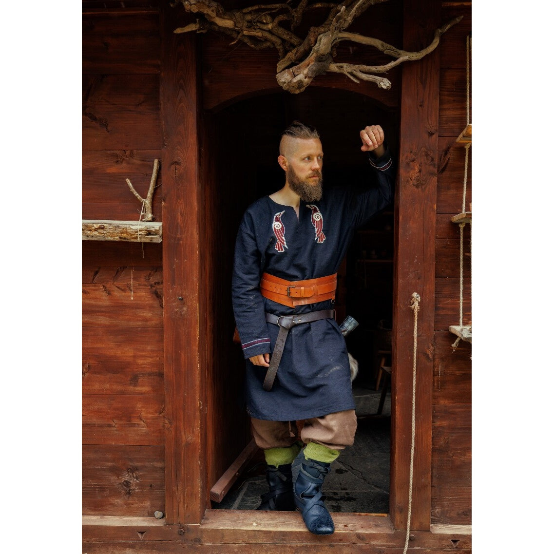 Image produit Tunique viking médiévale Hugin & Munin noir