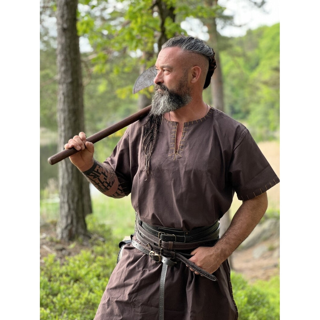 Image produit Tunique Viking médiévale Theobald à manches courtes marron foncé