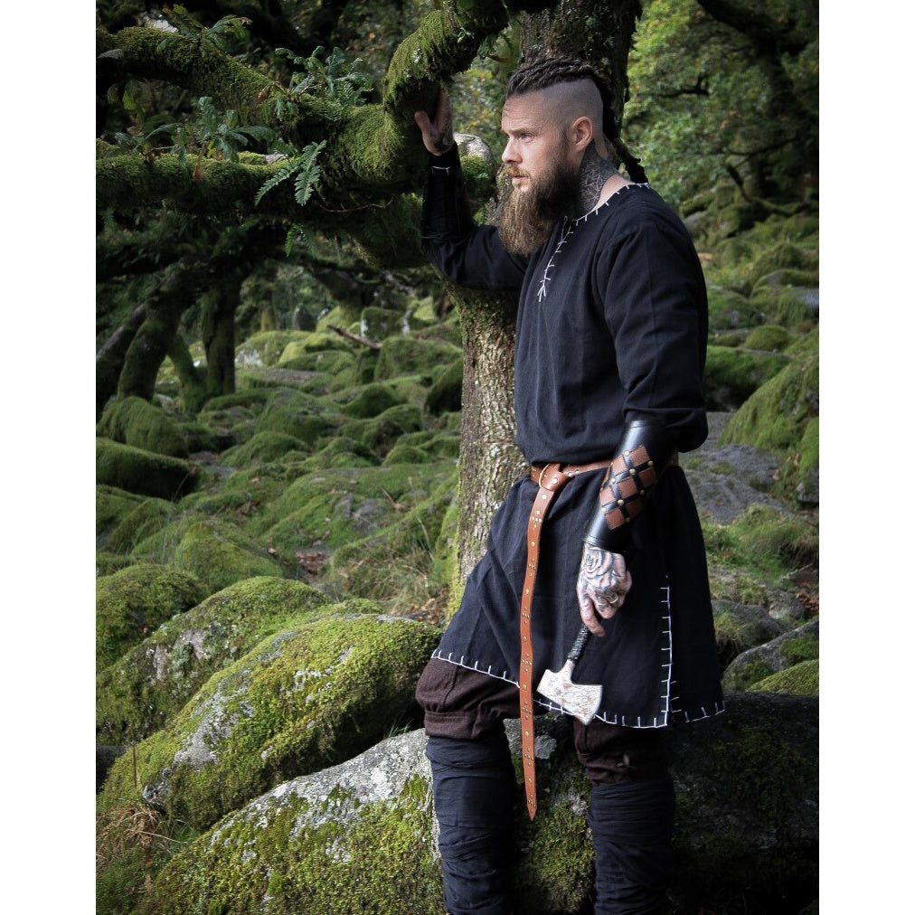 Image produit Tunique viking médiévale Erwin noire