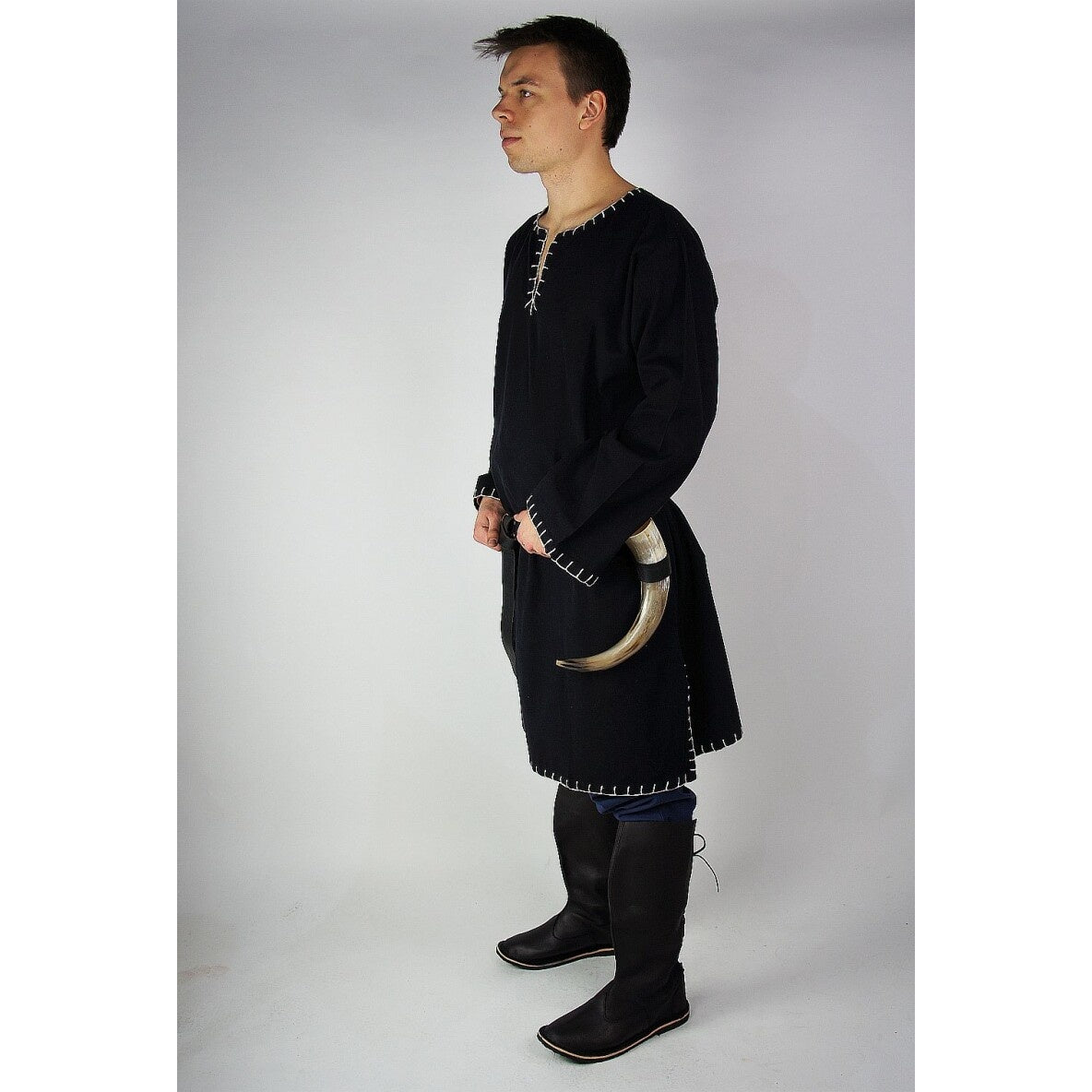 Image produit Tunique viking médiévale Erwin noire