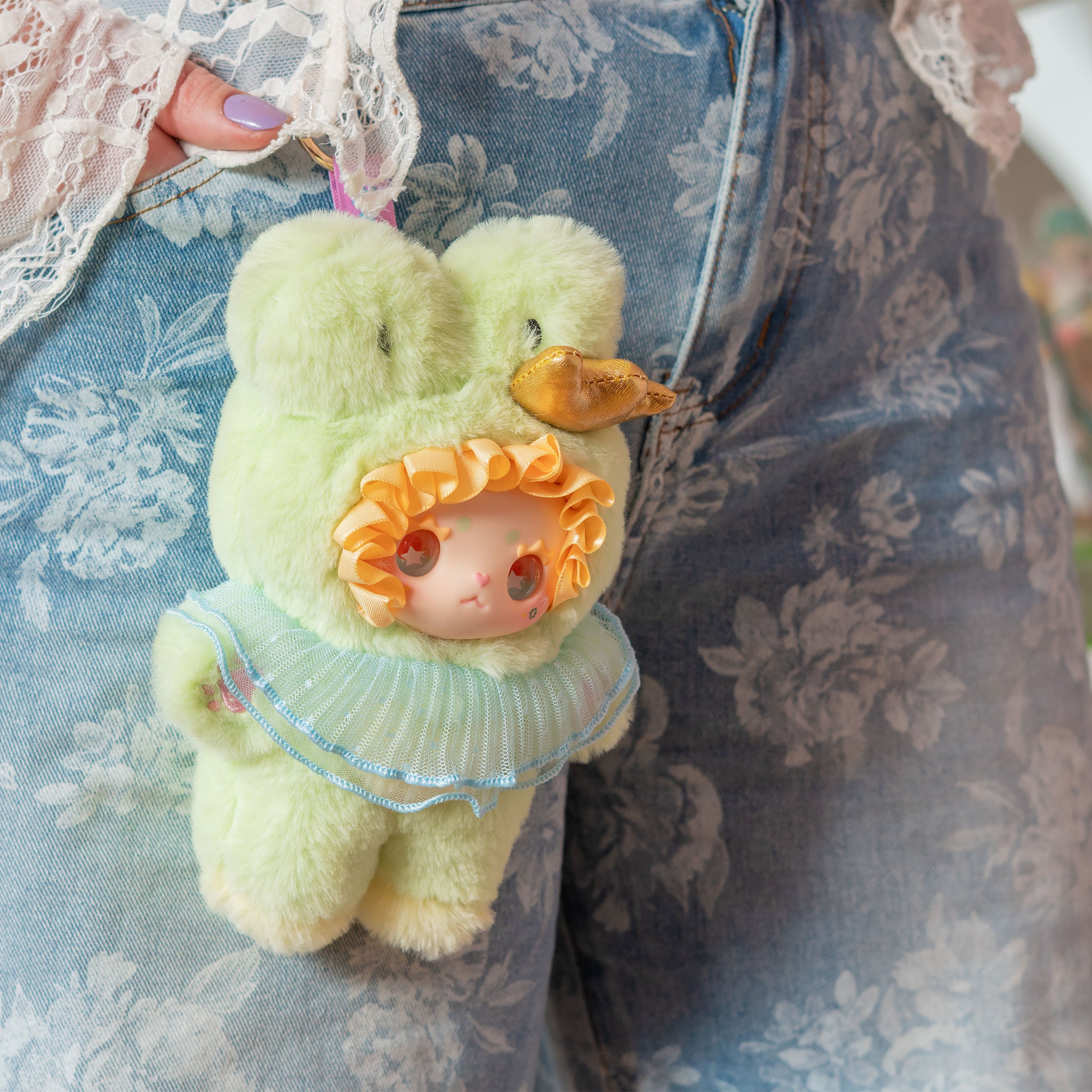 Product image Lovely Emma - Twist Series Mystery Plush Figure