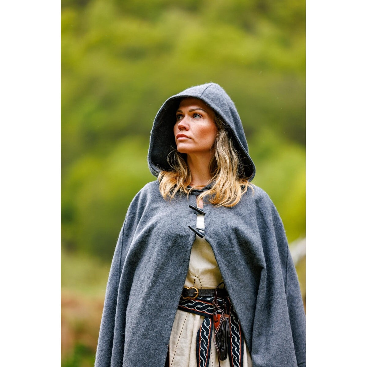Image produit Cape médiévale Marie noire