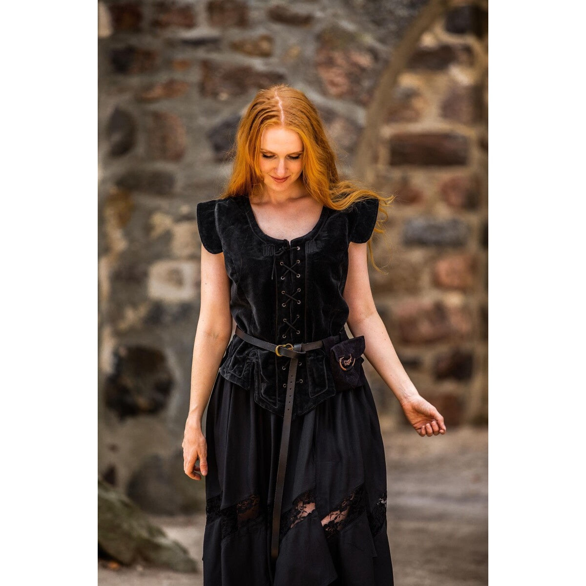 Image produit Gilet corset médiéval en velours Adrienne noir