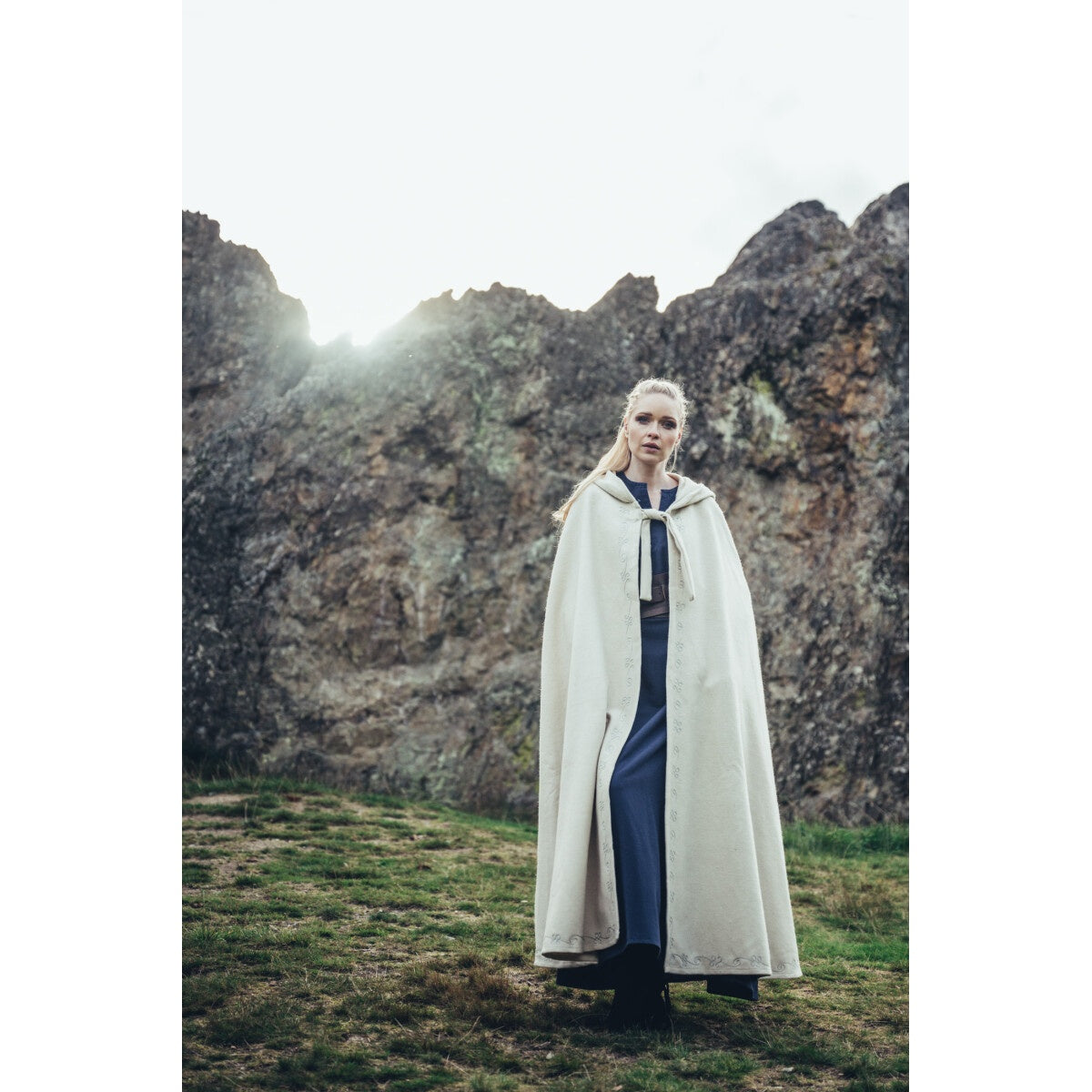 Image produit Cape médiévale en laine Alma 131 cm
