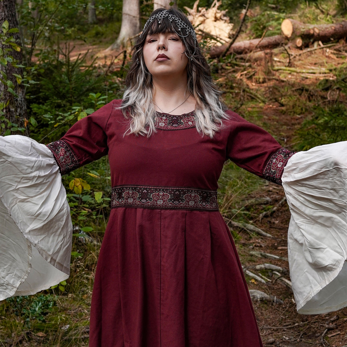 Product image Medieval Dress Yala red