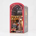 Product image Harry Potter – Hogwarts Express Book Nook Model Kit Wood