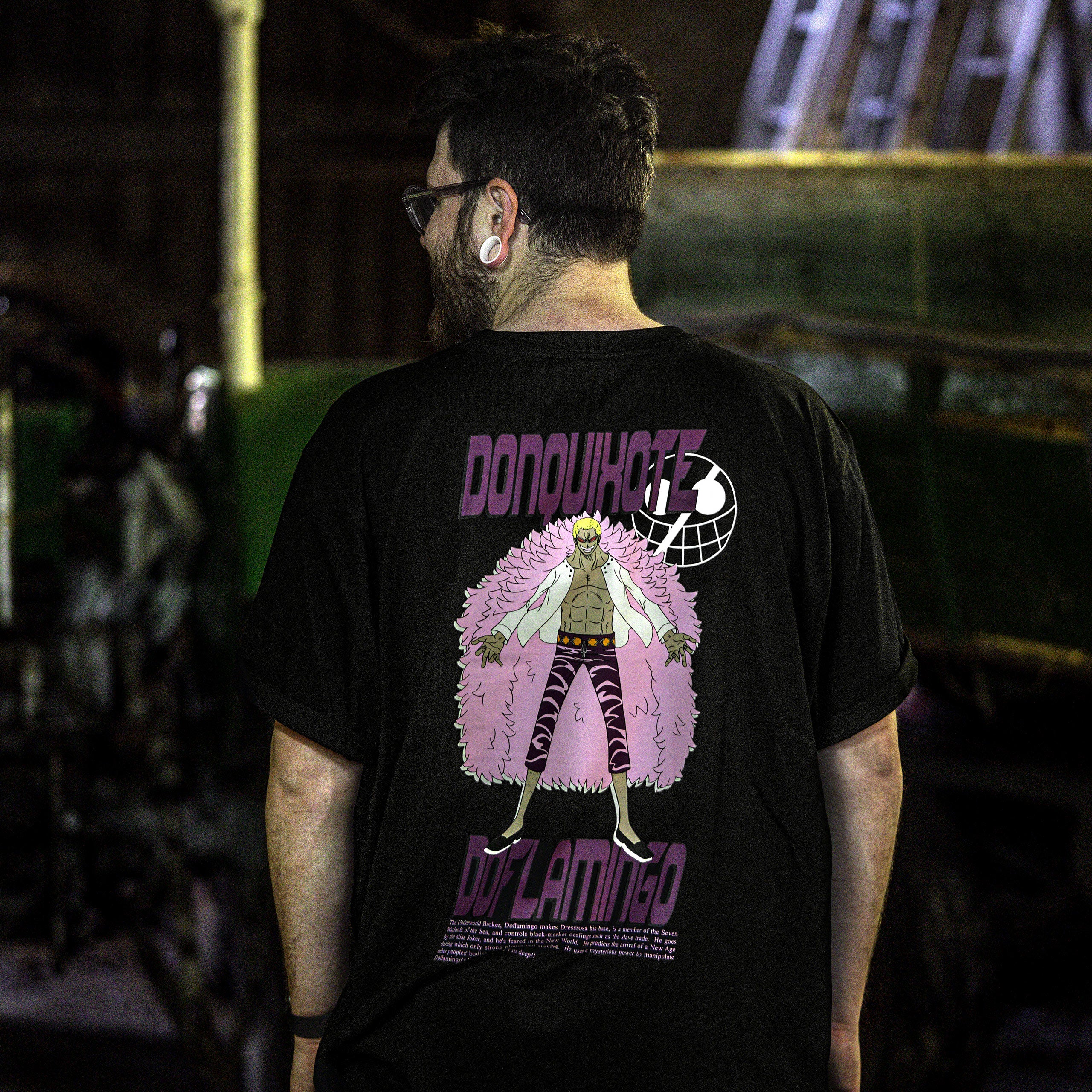 Image produit One Piece - T-shirt oversize Don Quichotte Doflamingo noir