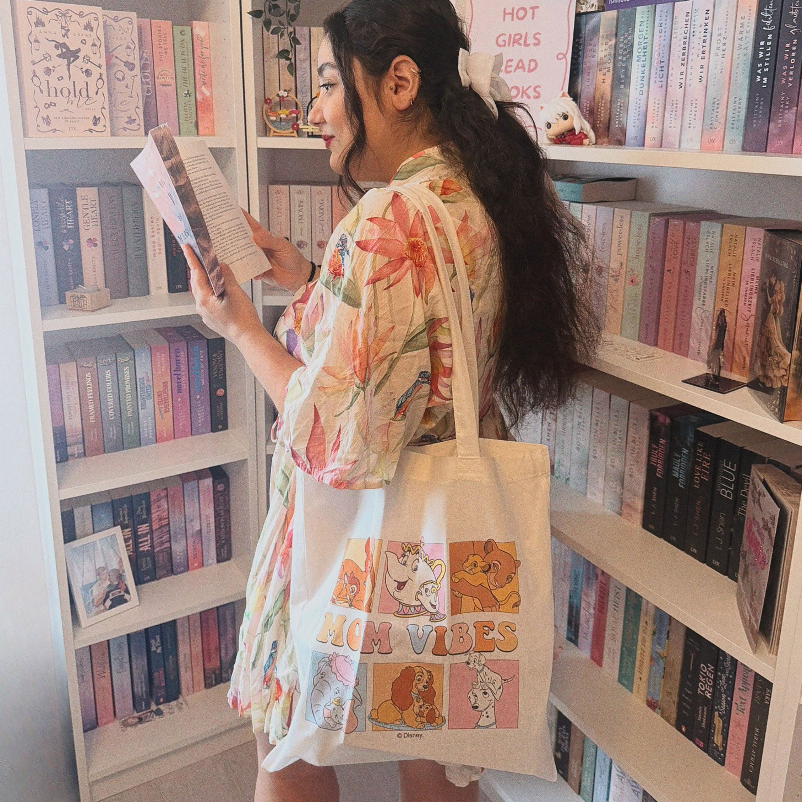 Product image Mom Vibes - Disney Cotton Tote Bag White