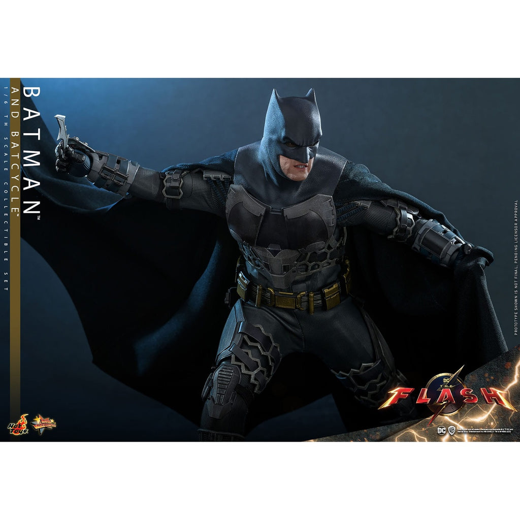 Image produit The Flash – Set de figurines articulées Batman & Batcycle Masterpiece 1:6