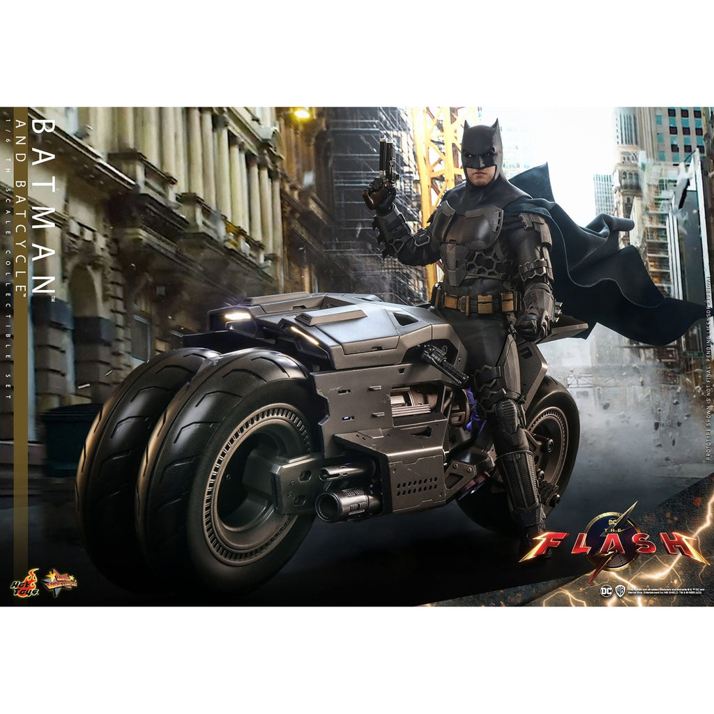 Image produit The Flash – Set de figurines articulées Batman & Batcycle Masterpiece 1:6